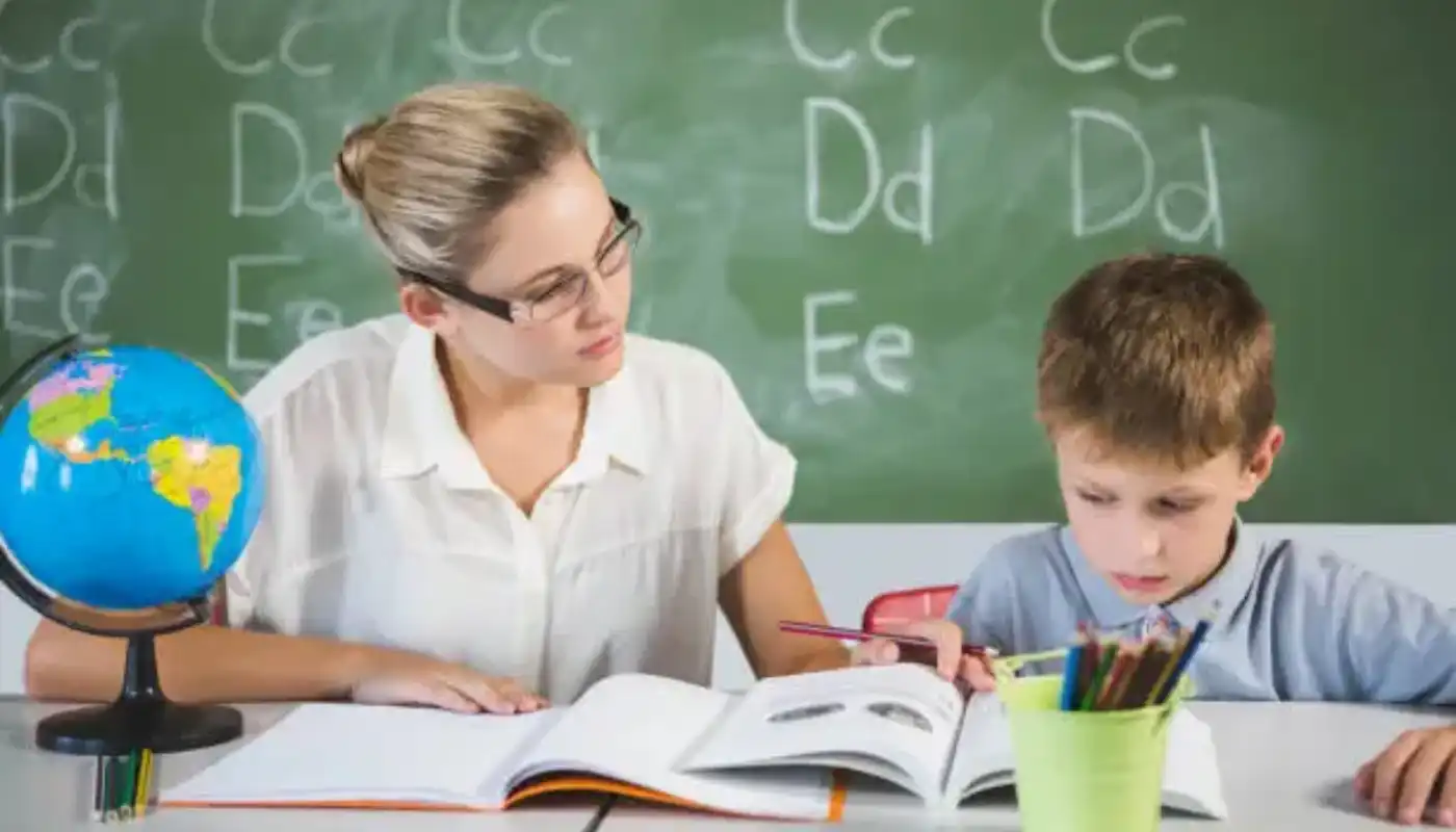 What Does a TEFL Course Teach You?