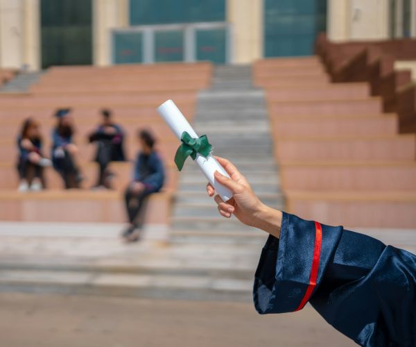 Requirements to teach English in Vietnam, including a bachelor's degree
